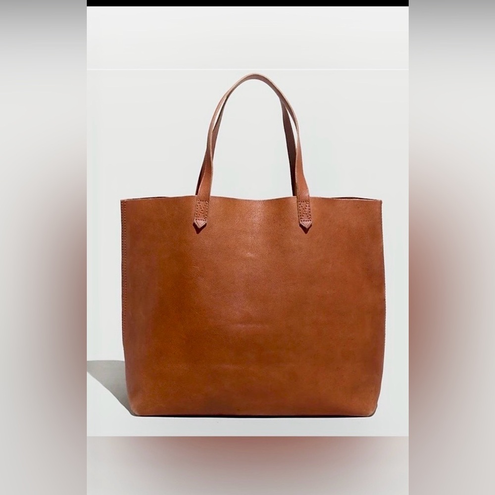 Madewell Transport Leather Tote English Saddle Cognac 13.5”x13.75”x 6.25” Size L